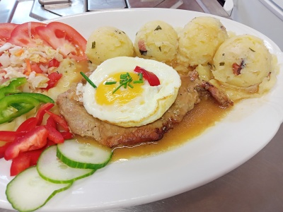 Prostřená tabule