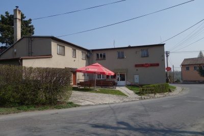 Pohled na vstup do hospůdky